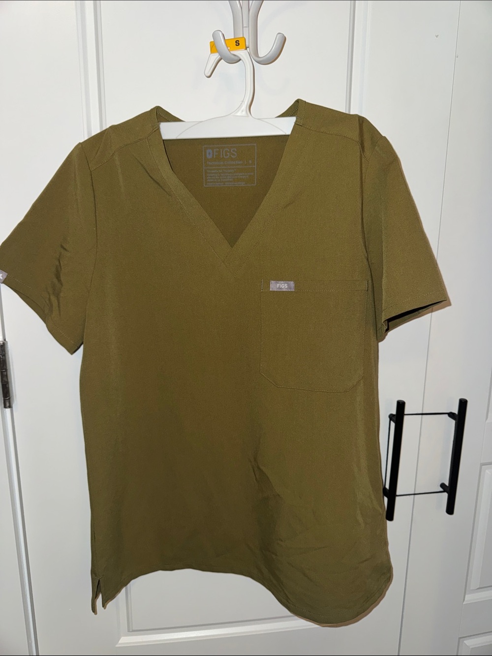 🔺SMALL FIGS CATARINA SCRUB TOP - Olive green